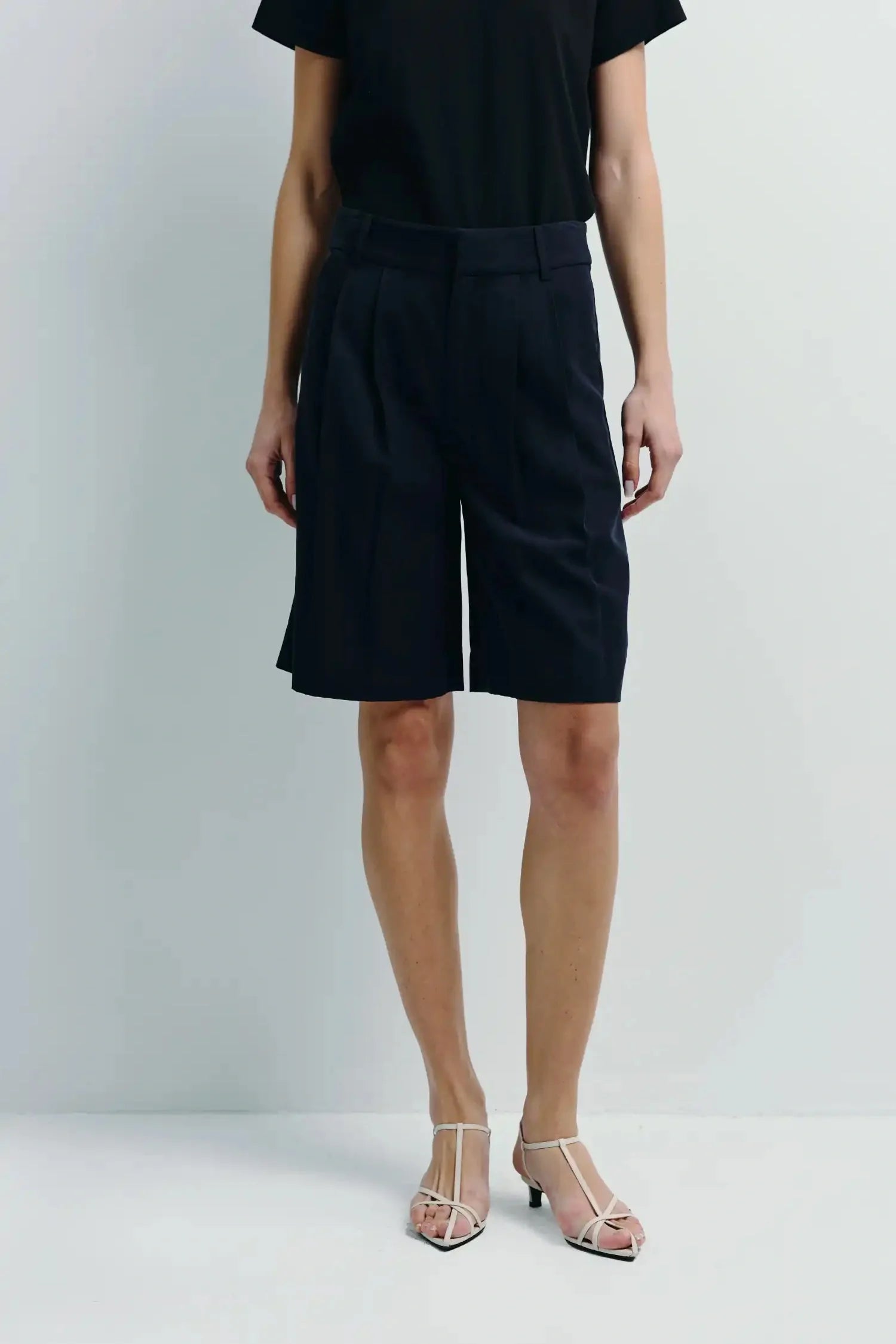 Rue Sophie École Linen Bermuda Short